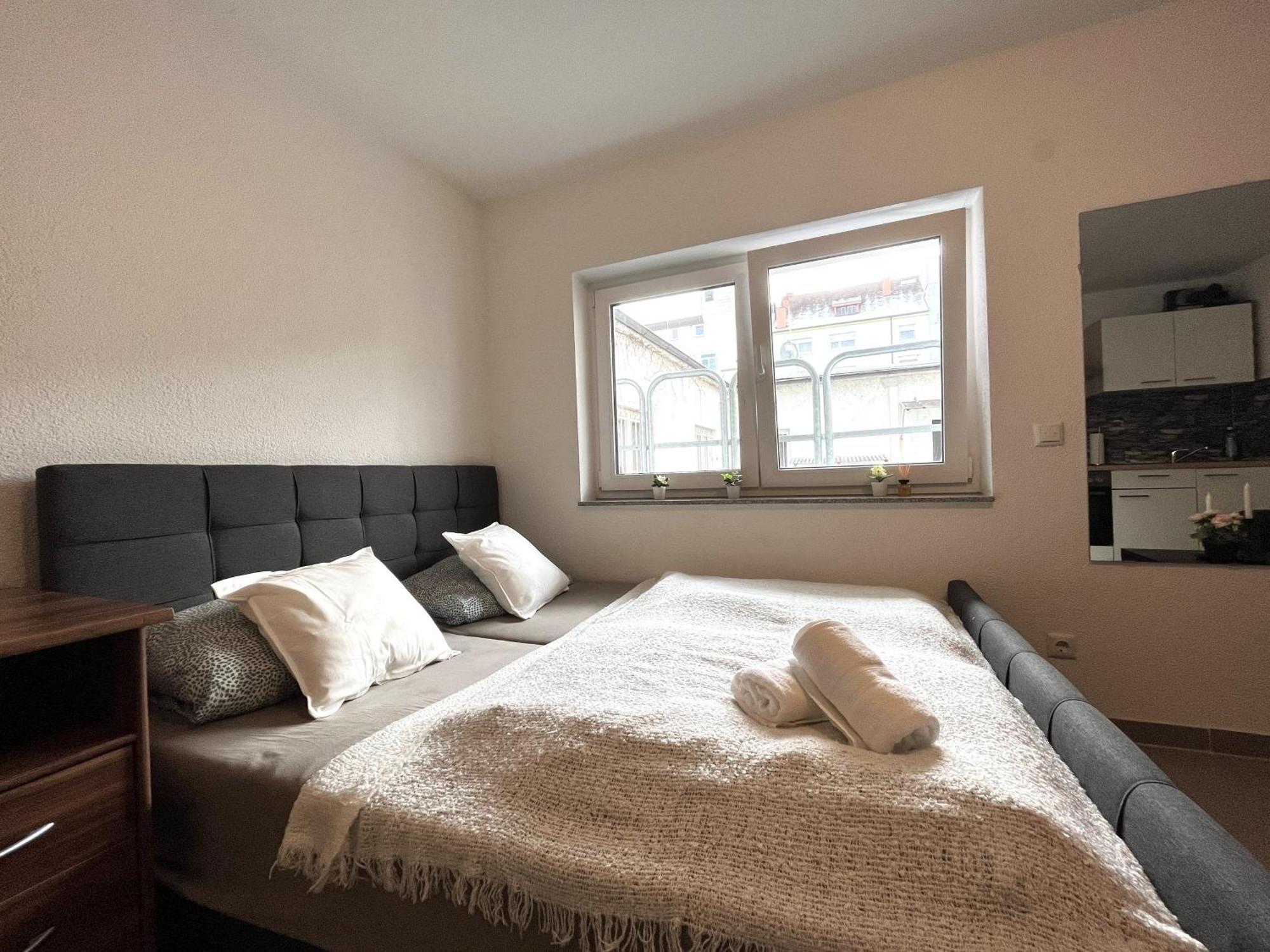 Simplex Apartments Am Europaplatz Karlsruhe Bilik gambar