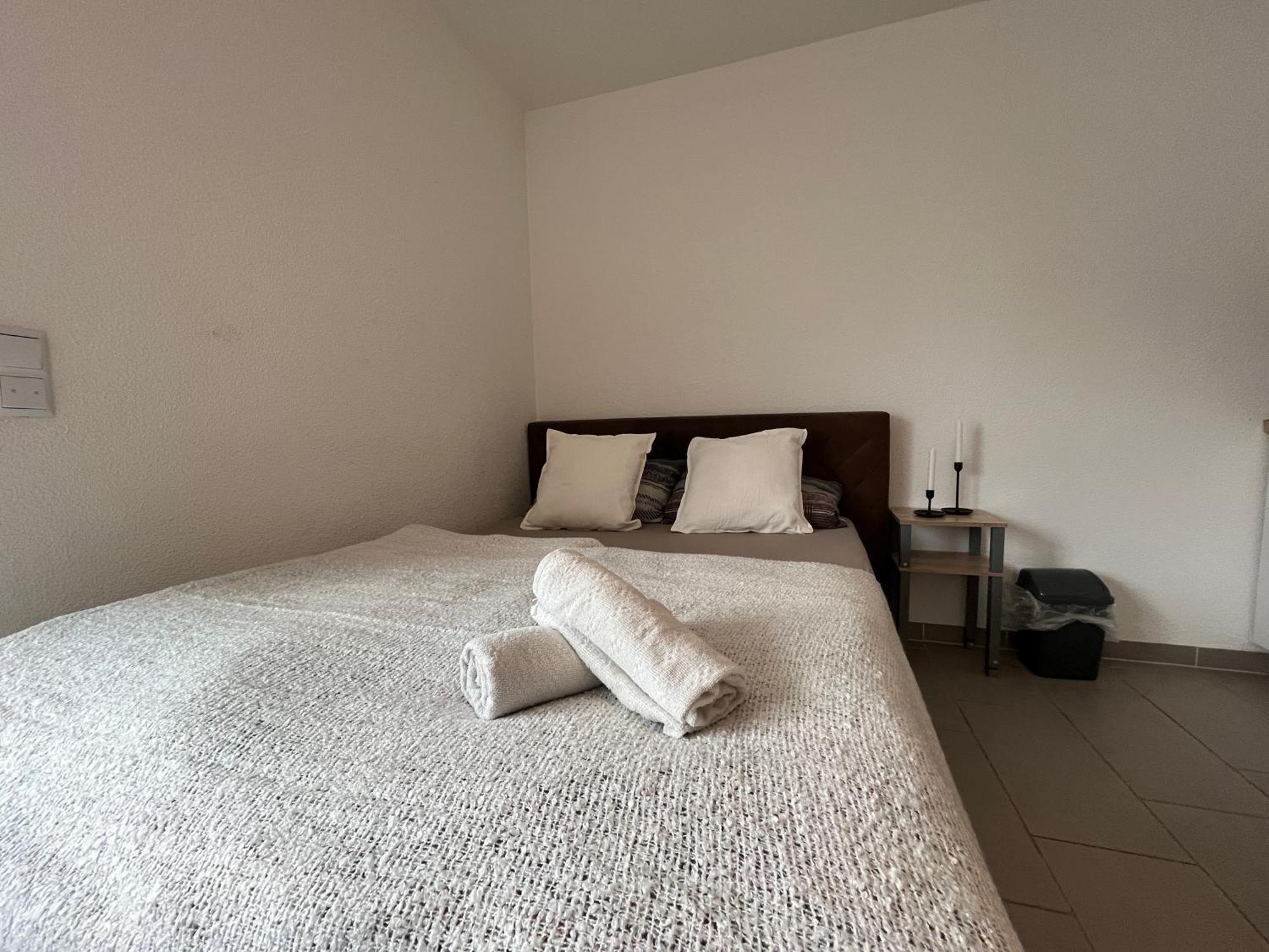 Simplex Apartments Am Europaplatz Karlsruhe Bilik gambar