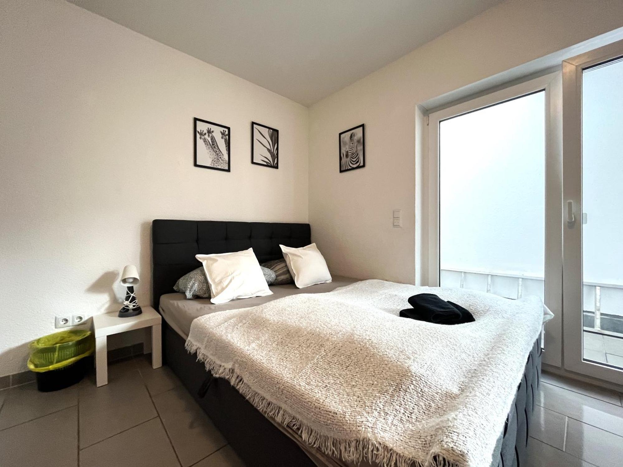 Simplex Apartments Am Europaplatz Karlsruhe Bilik gambar